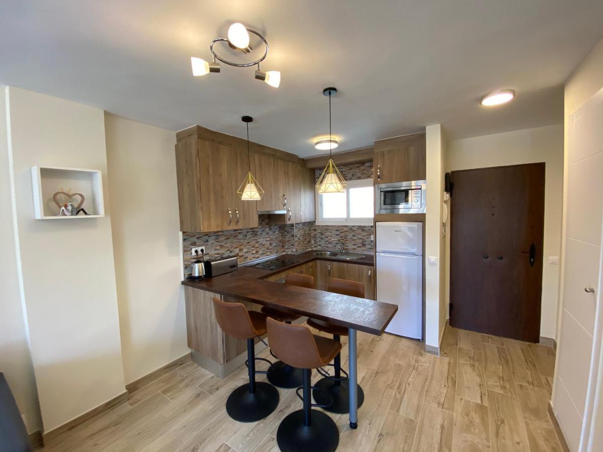 Modern 1 Bedroom Seaside Apartment With Pool Fuengirola Eksteriør billede